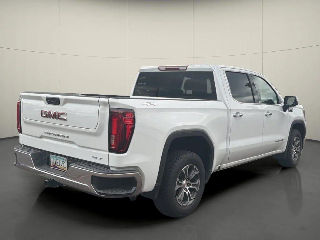 Used 2025 White GMC SLT image 7