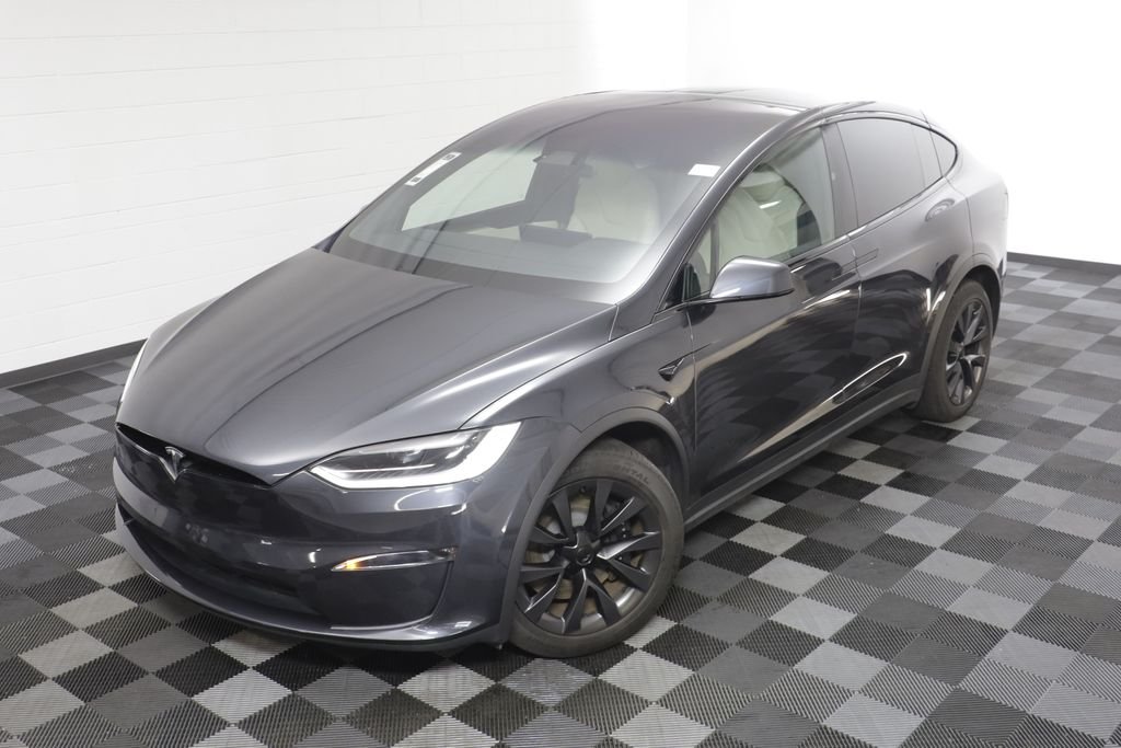 Used 2024 Tesla Model X Long Range with VIN 7SAXCDE54RF441942 for sale in Naperville, IL