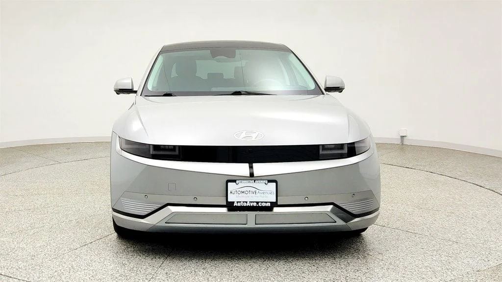 Used 2024 Cyber Gray Hyundai Limited AWD image 2