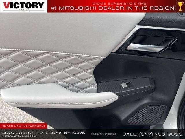 2024 Mitsubishi Outlander Plug-in Hybrid SEL - Photo 30