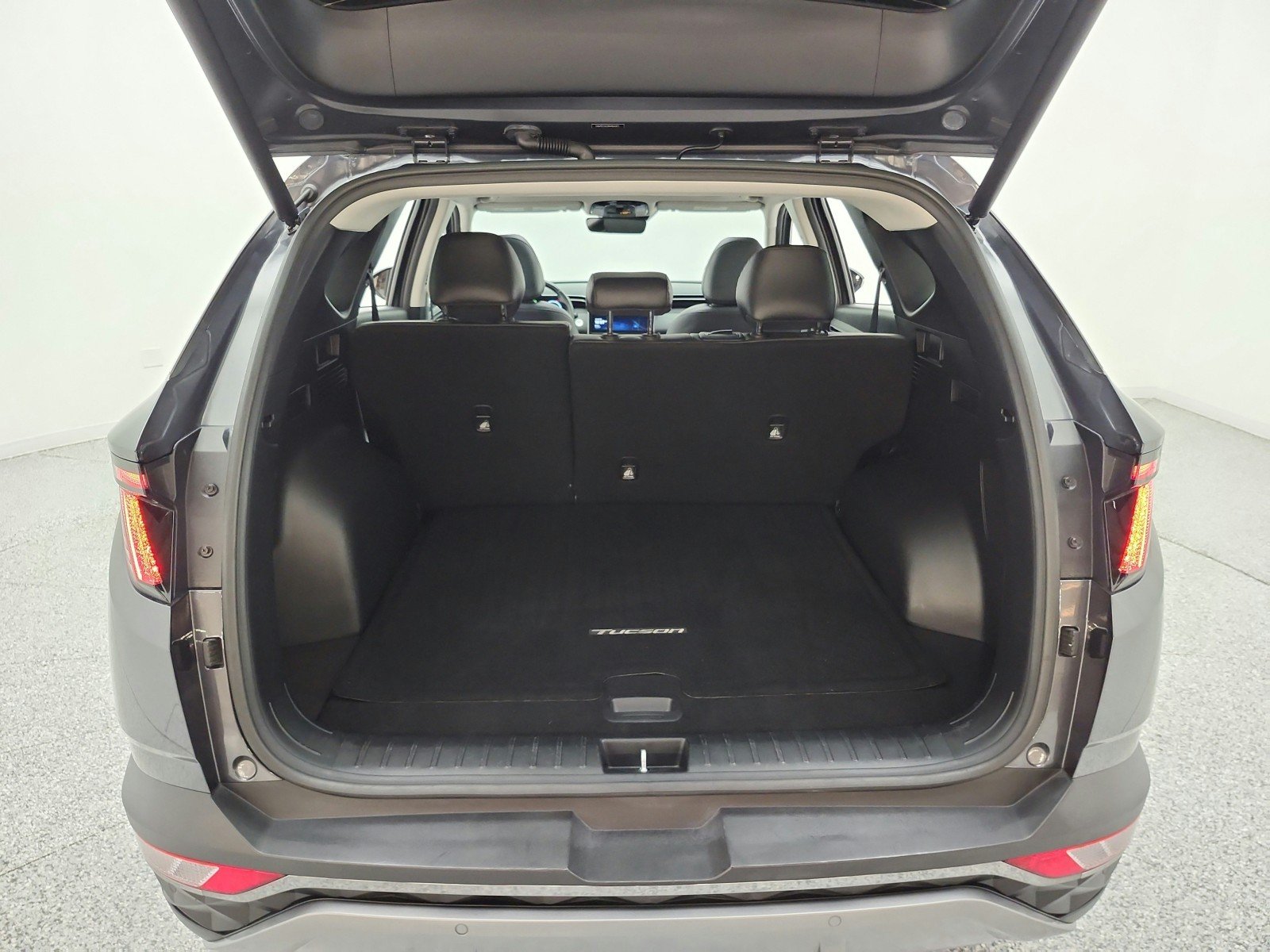 Used 2022 Portofino Gray Hyundai Limited FWD image 18