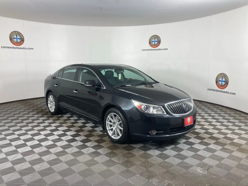 Used 2013 Black Buick Touring Group image 18
