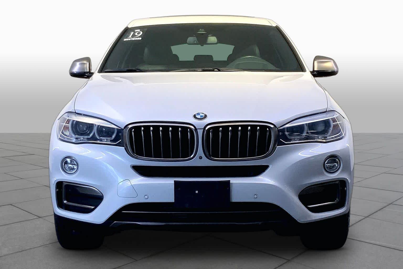 Used 2019 Mineral White Metallic BMW xDrive35i image 4