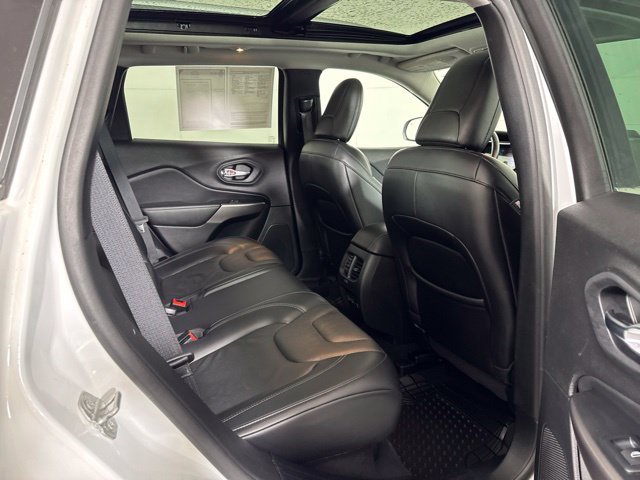 Used 2021 White Jeep Limited image 5