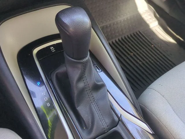 Used 2022 Black Toyota L image 38