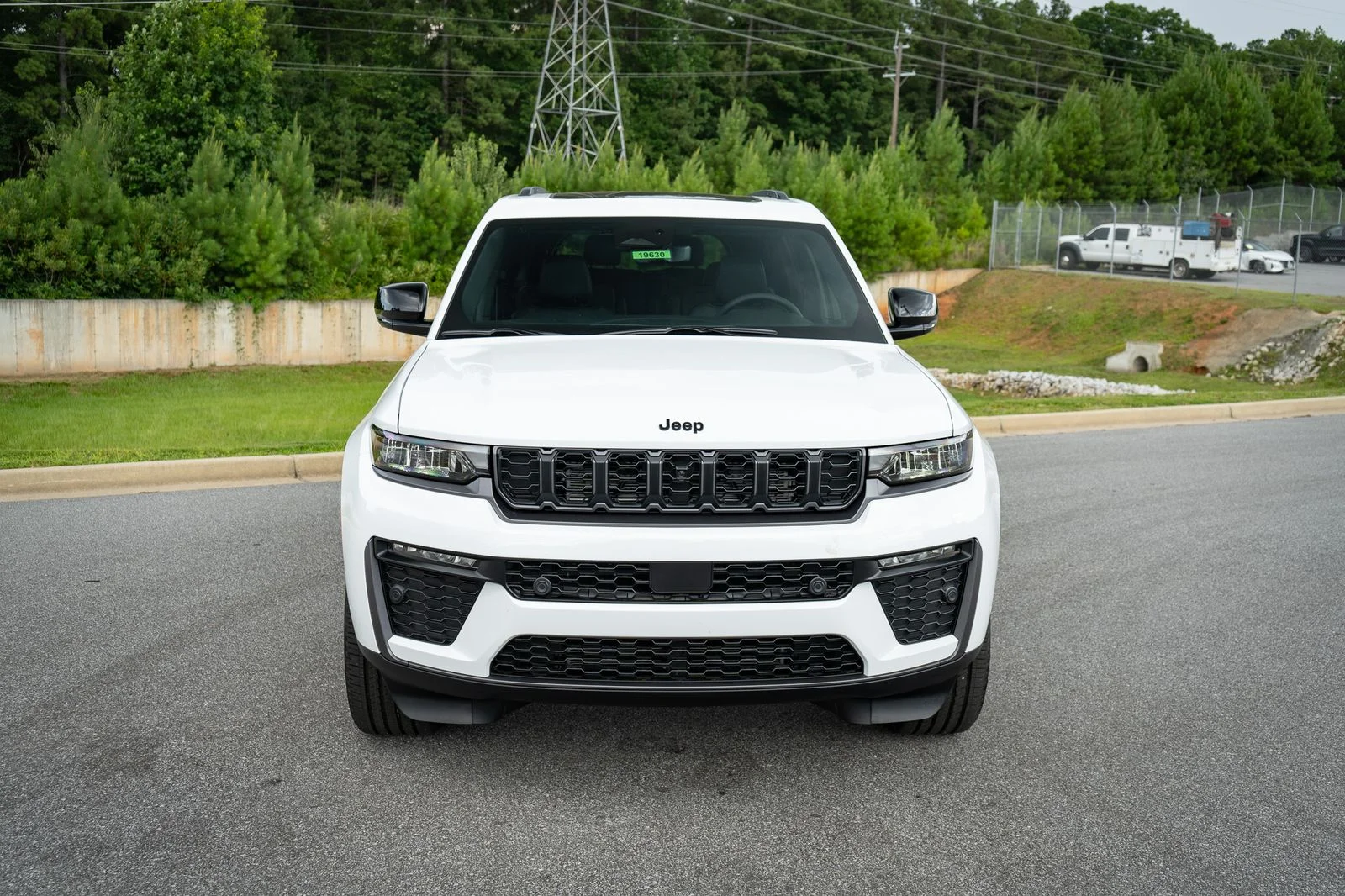 New 2026 White Jeep  image 2