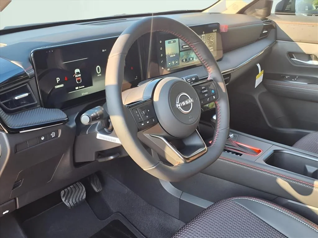 2025 Nissan Kicks SR - Photo 16