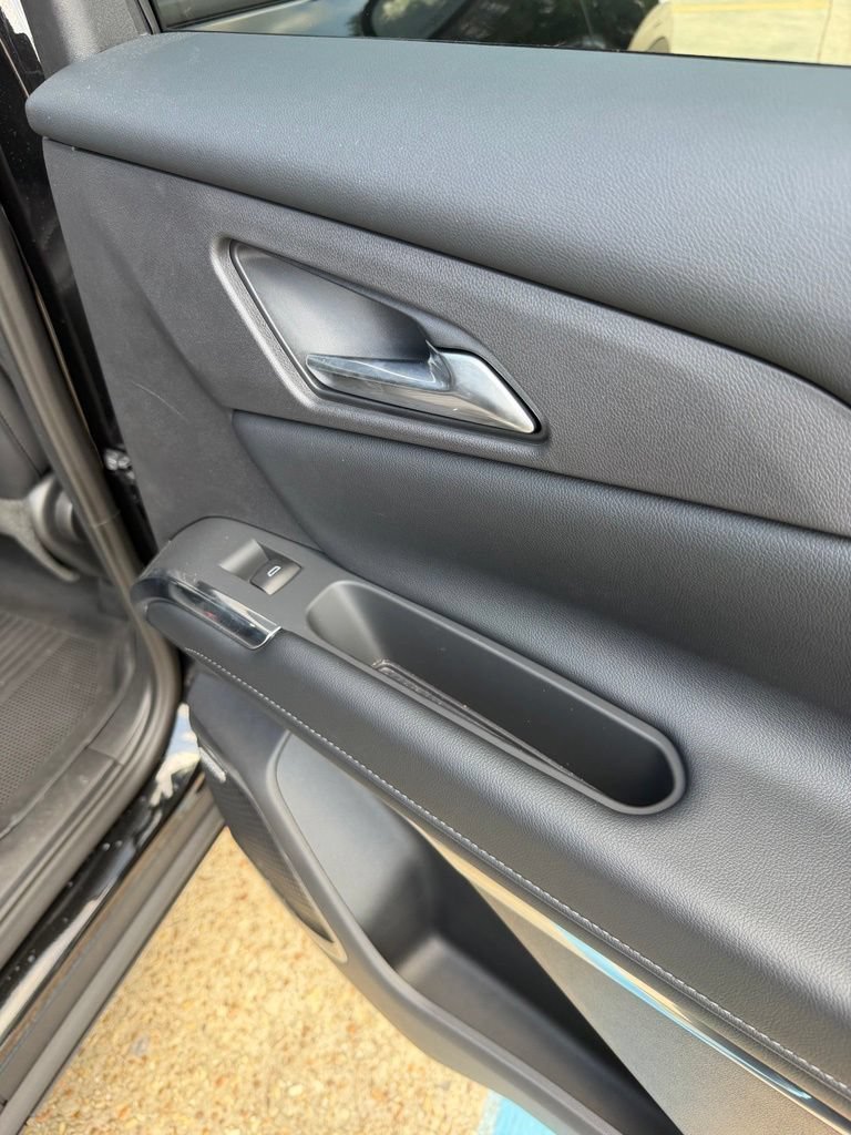 New 2026 Mosaic Black Metallic Chevrolet LT image 27