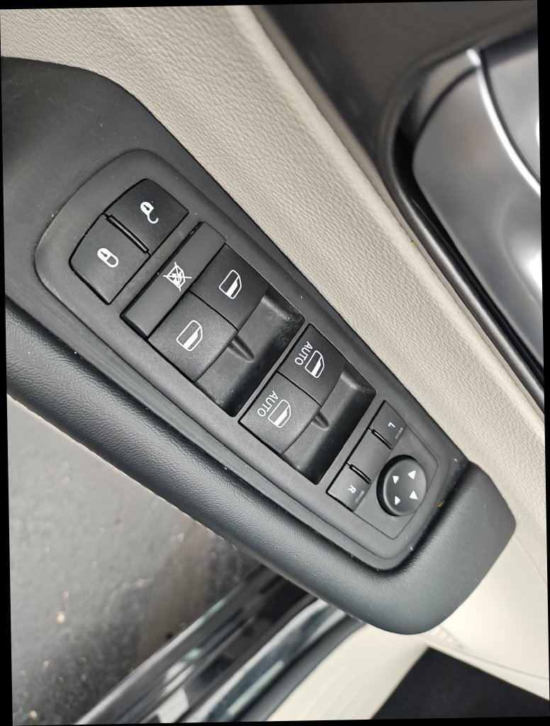 Used 2024 Black Chrysler Touring L image 11