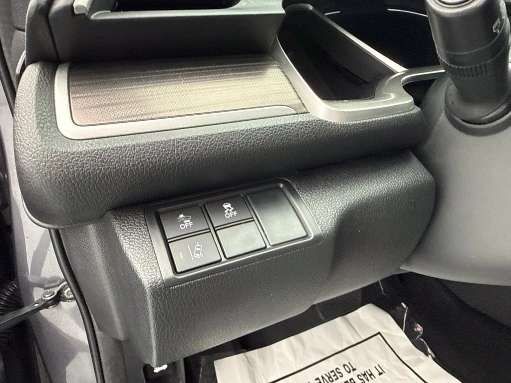 2019 Honda Civic EX 4dr Car Slide 16