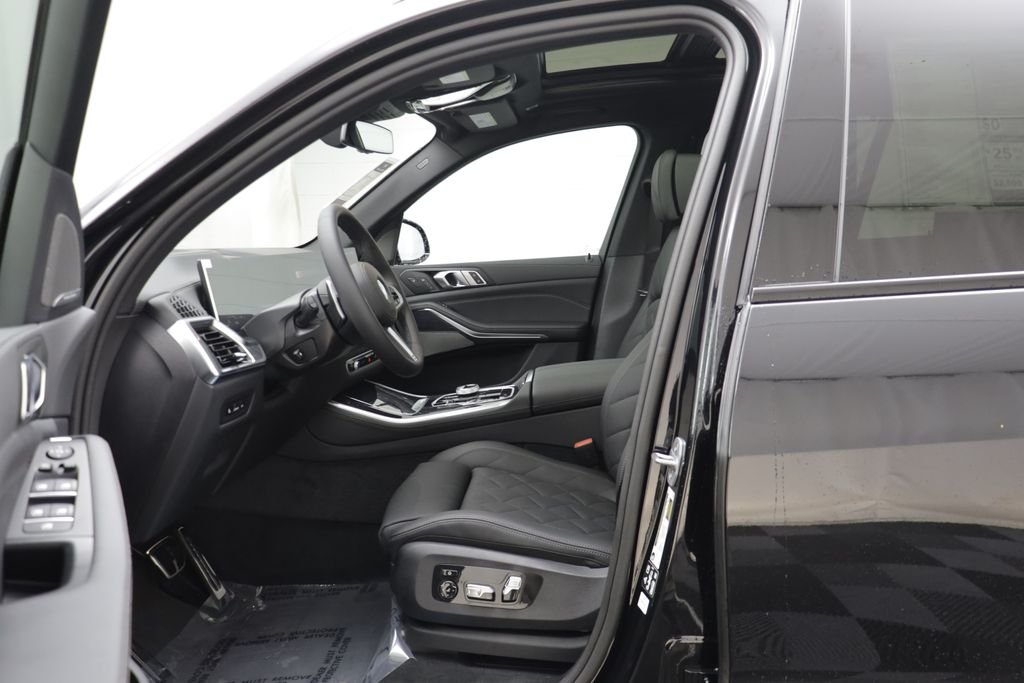 New 2026 Black Sapphire Metallic BMW xDrive40i image 6