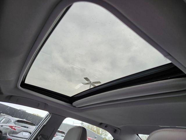 Used 2015 Gray Toyota XLE image 21