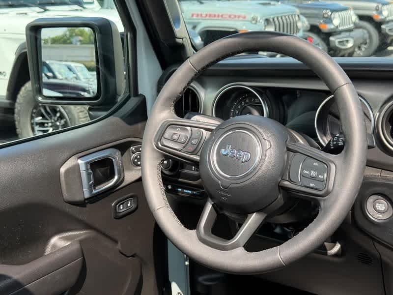 Used 2023 Earl Clearcoat Jeep Willys image 13