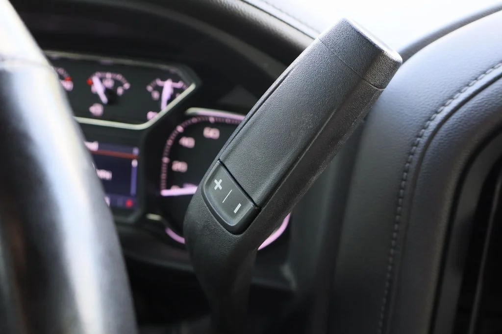 Used 2020 Blue GMC SLE image 18