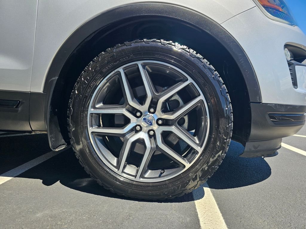 Used 2018 Silver Ford Sport image 7