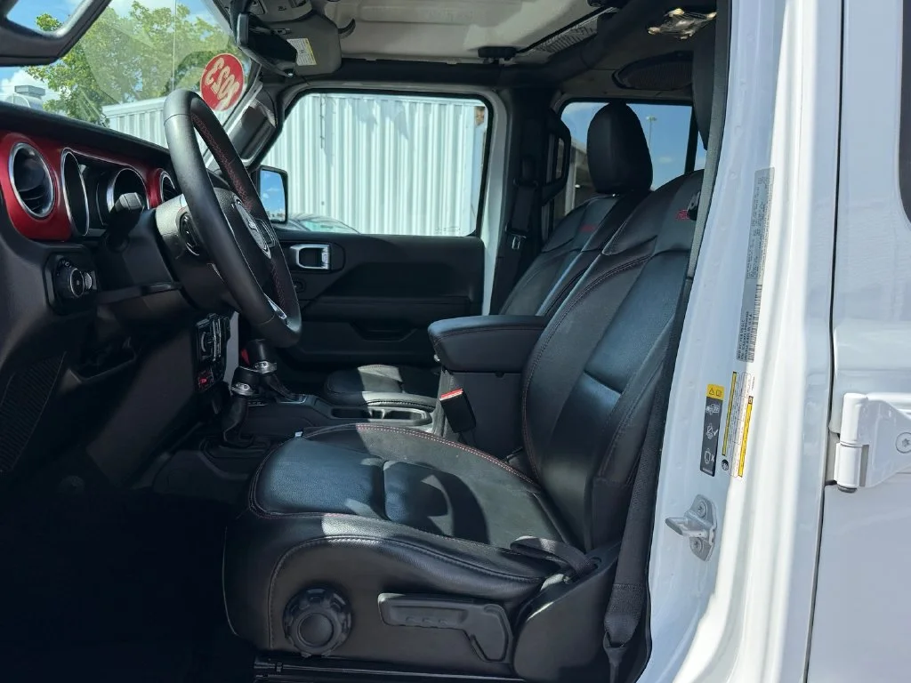 Used 2023 White Jeep Rubicon image 10