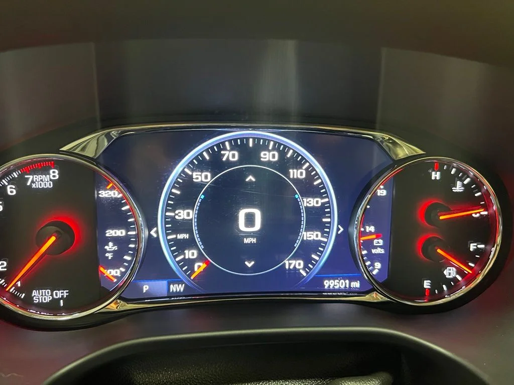 Used 2020 White GMC Denali image 23