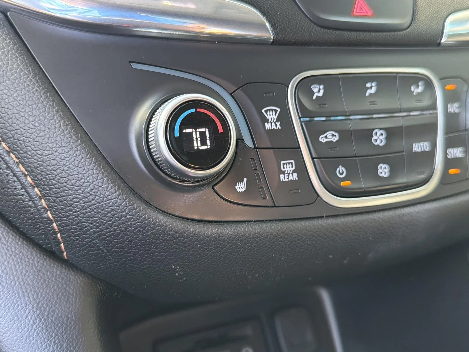 Used 2019 Iridescent Pearl Tricoat Chevrolet Premier image 30