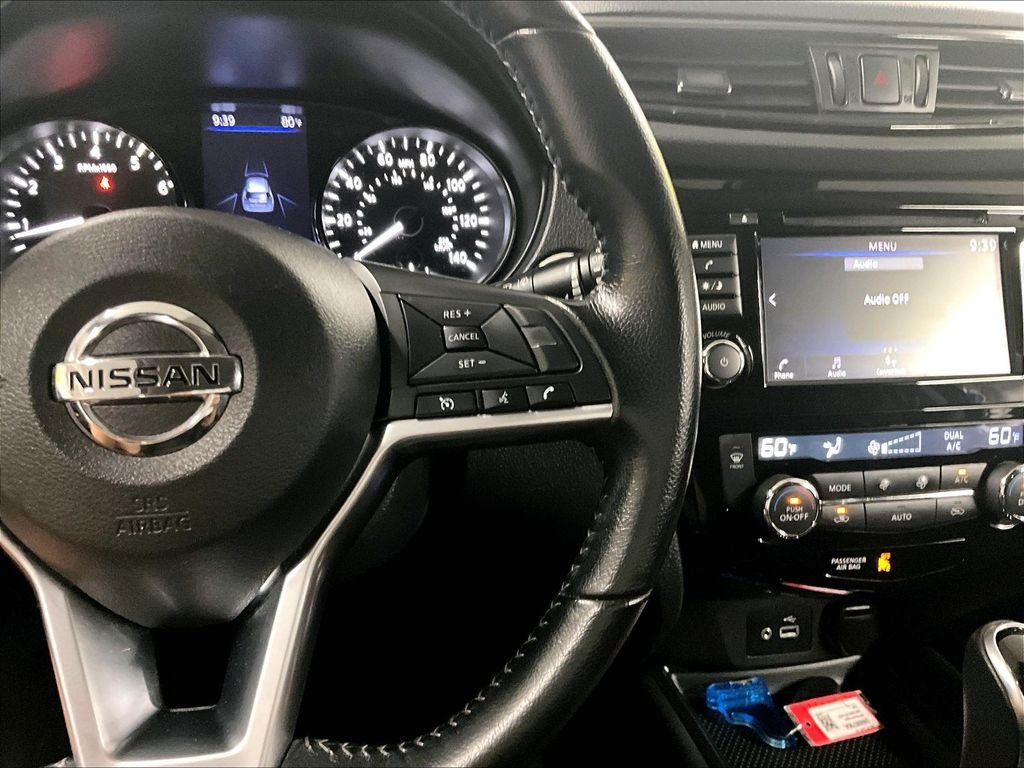 Used 2020 Blue Nissan SV image 22