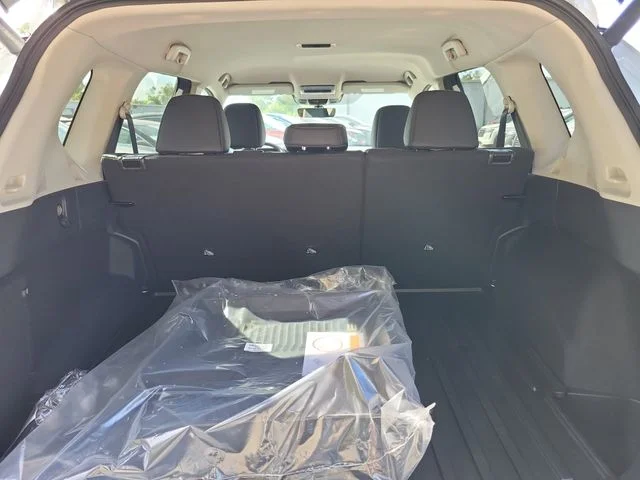 New 2026 Everest White Pearl TriCoat Nissan Rock Creek® image 27