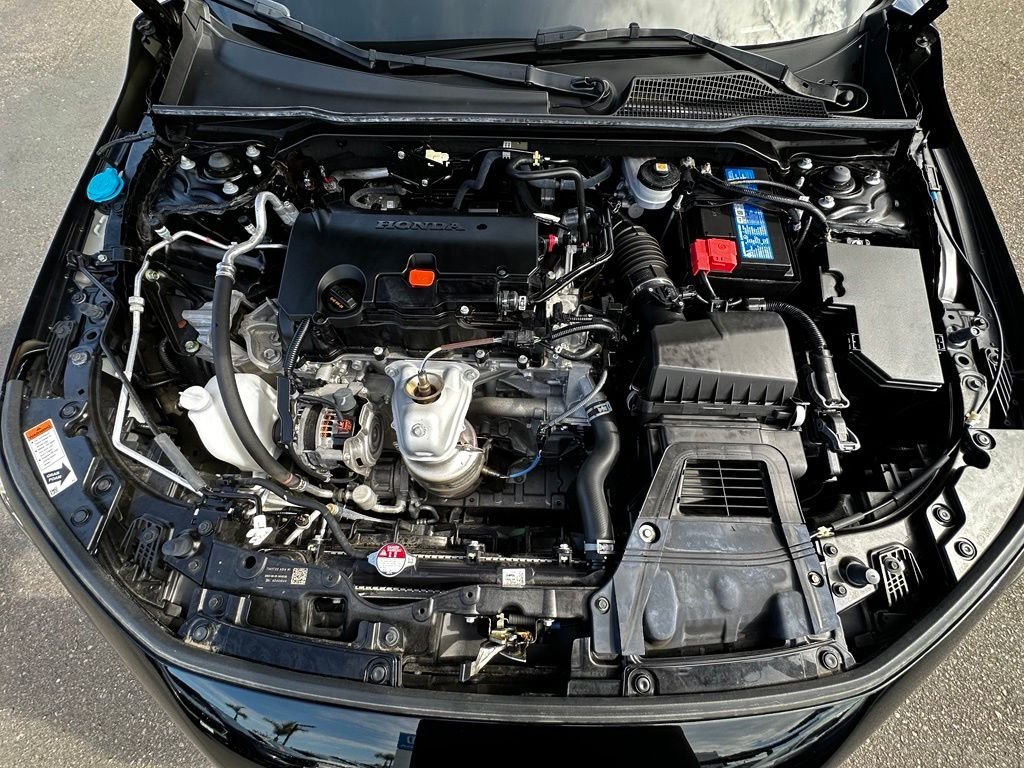Used 2023  Honda Sport image 14