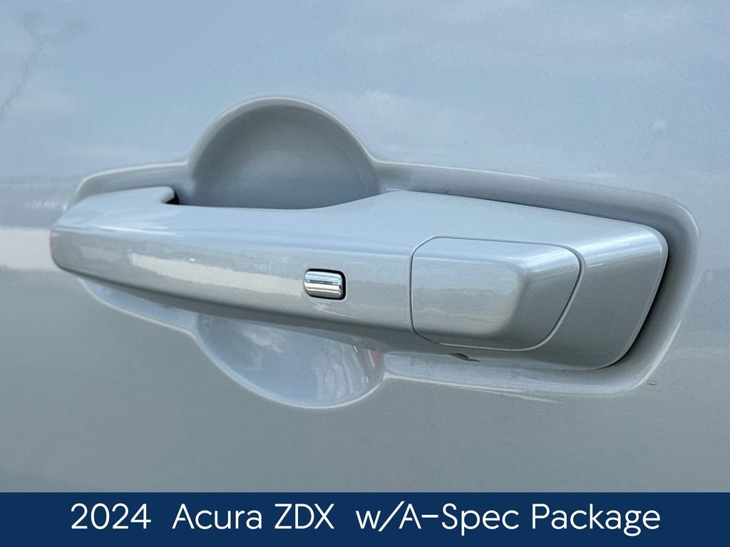 Used 2024  Acura Base image 13
