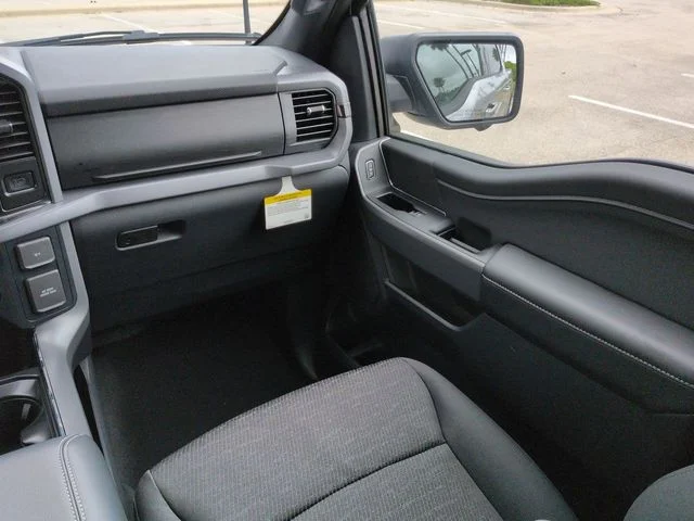 New 2026 Iconic Silver Metallic Ford XLT image 17