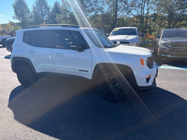 Used 2023 White Jeep Altitude image 6