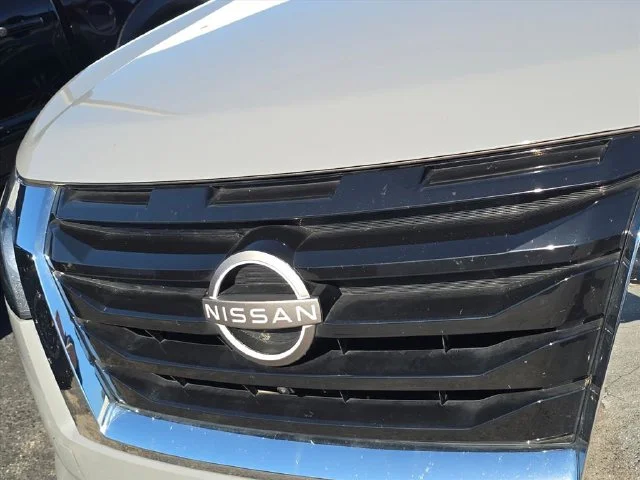 Used 2024 Gray Nissan Platinum image 33