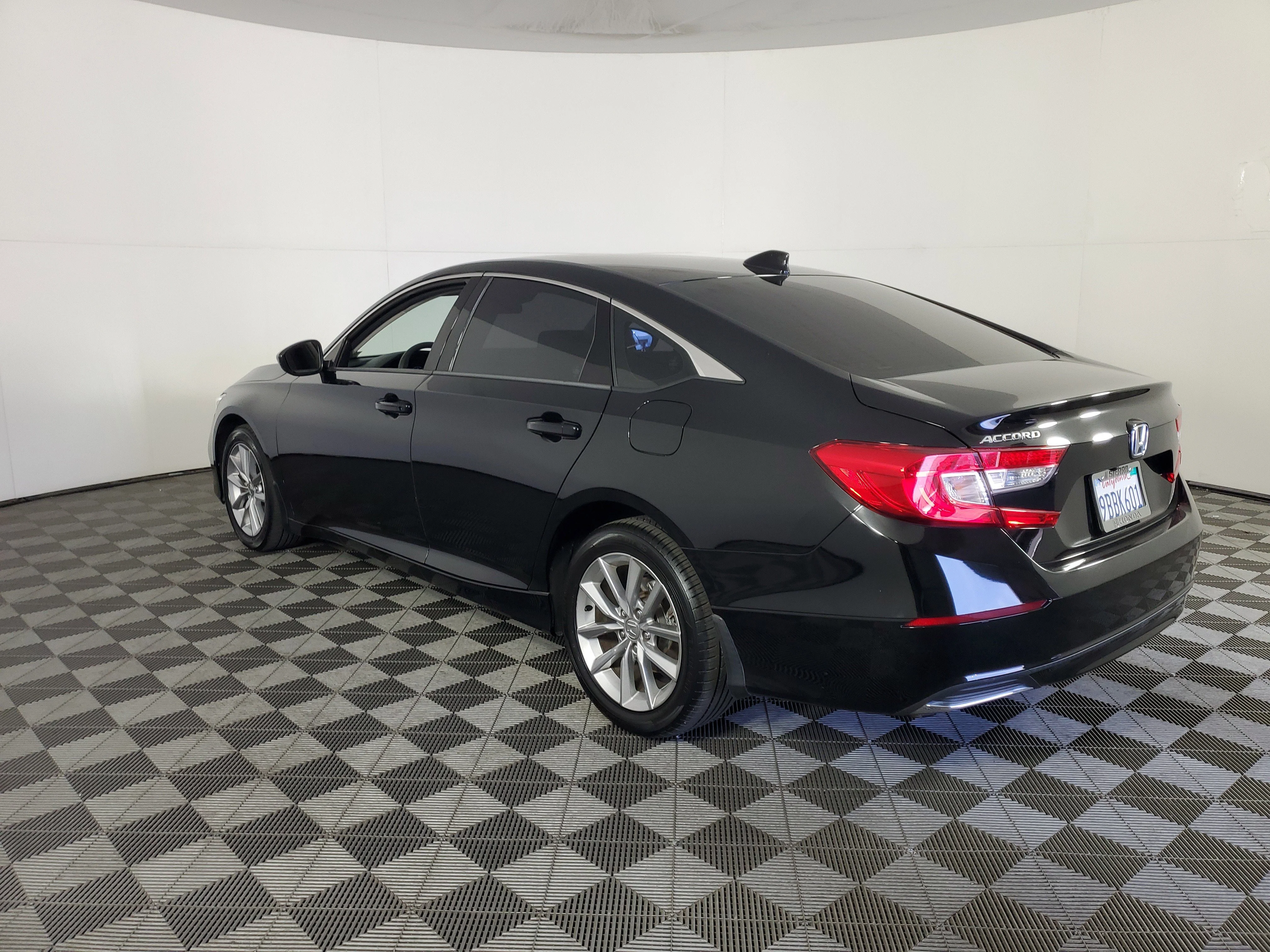 2022 Honda Accord LX - Photo 6
