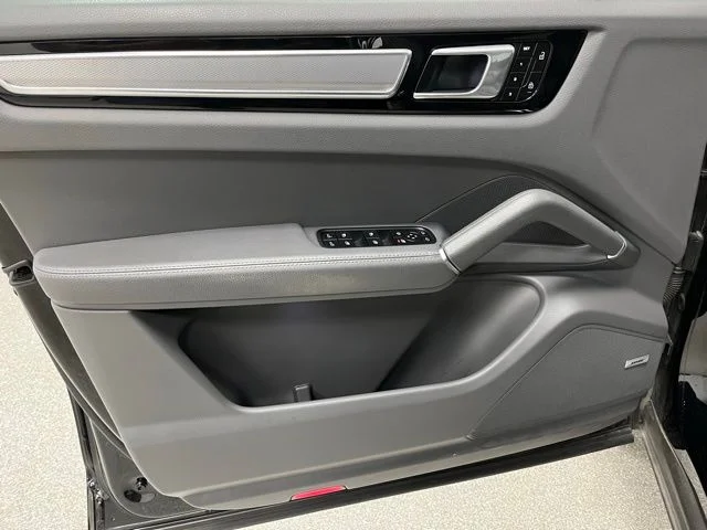 2022 Porsche Cayenne Platinum Edition - Photo 37