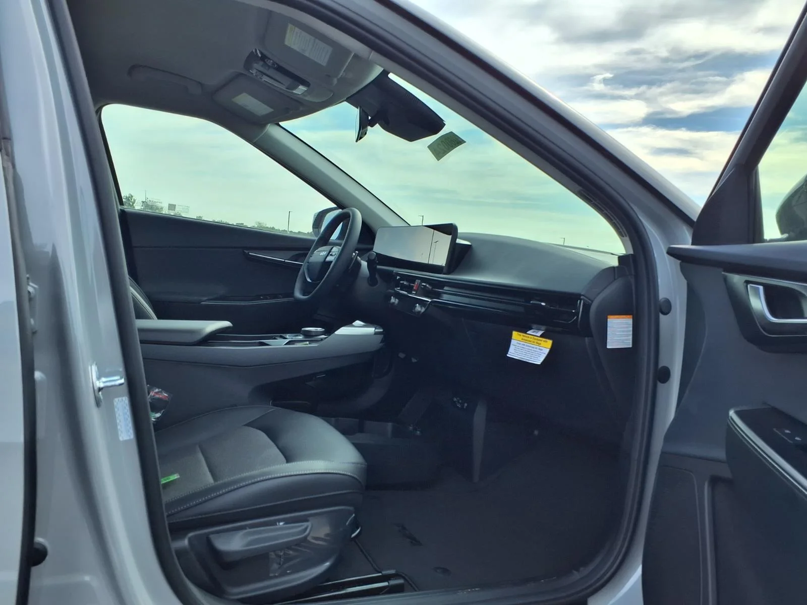 New 2026 Wolf Gray Kia LIGHT image 18