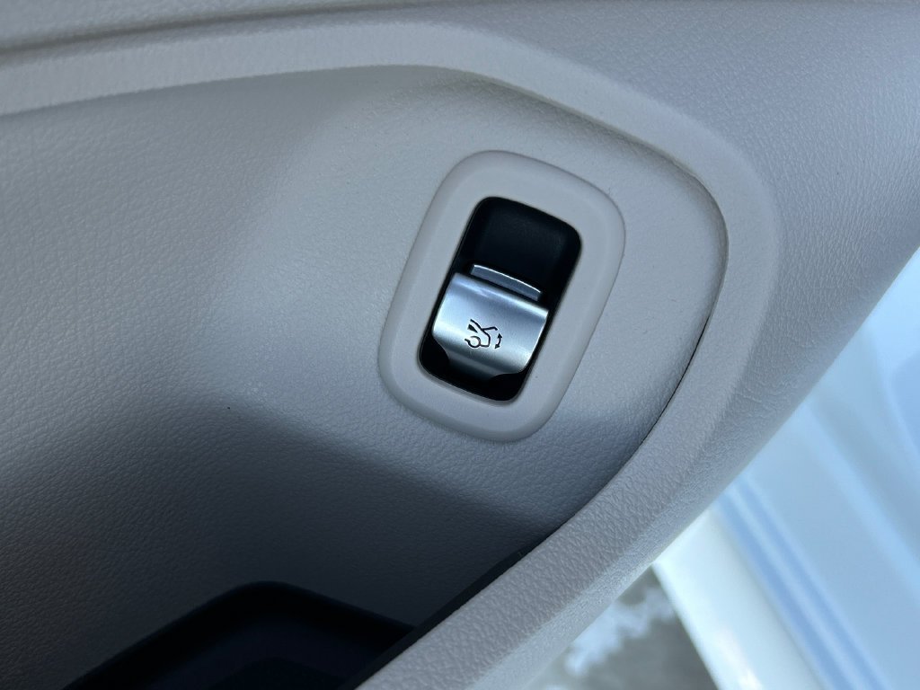 New 2027 Polar White Mercedes-Benz CLE 450 image 48