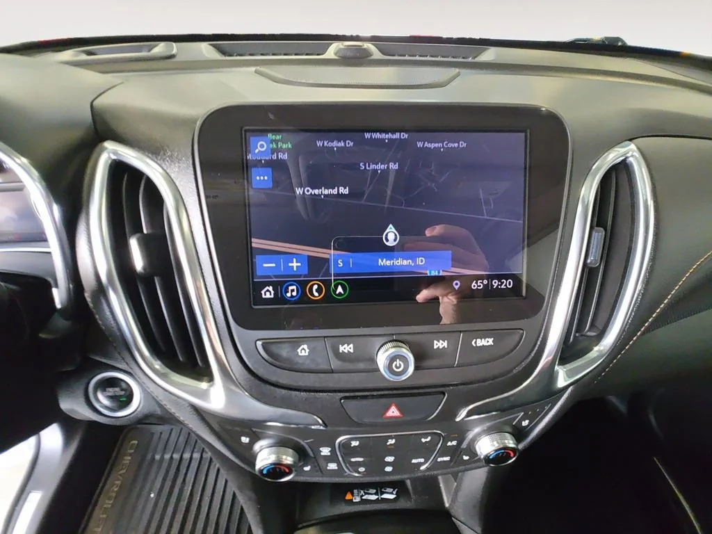 Used 2020 IRIDESCENT PEARL TRICOAT Chevrolet Premier image 15