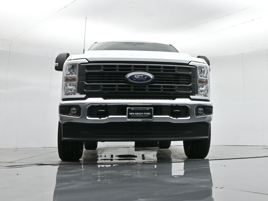 New 2026 Oxford White Ford XL image 37