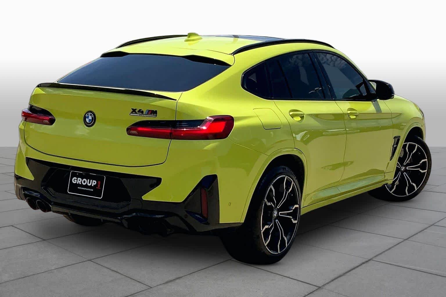 Used 2024 Sao Paulo Yellow BMW  image 12