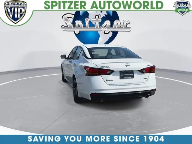 Used 2023 White Nissan 2.5 SR image 8