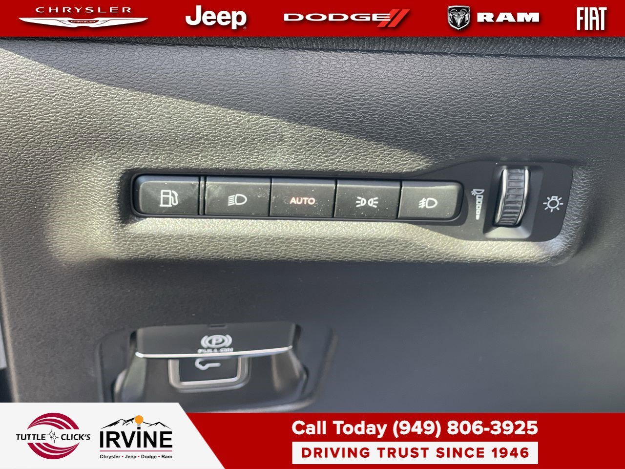 New 2026 Silver Zynith Clear-Coat Exterior Paint Jeep Laredo image 23