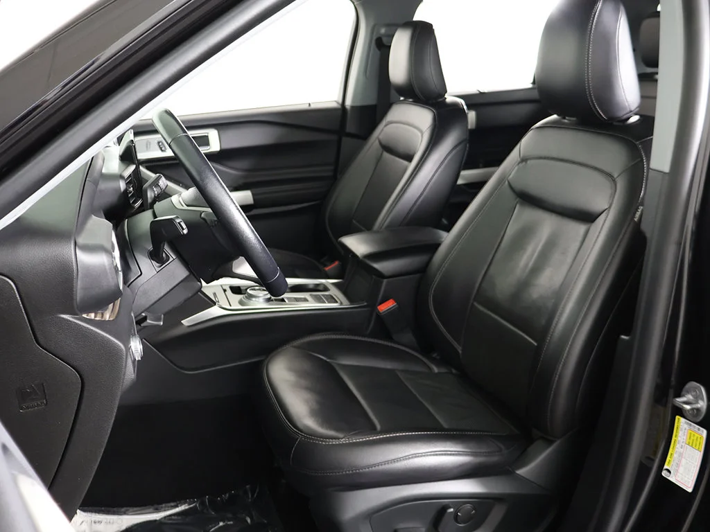 Used 2022 Black Ford Limited image 33