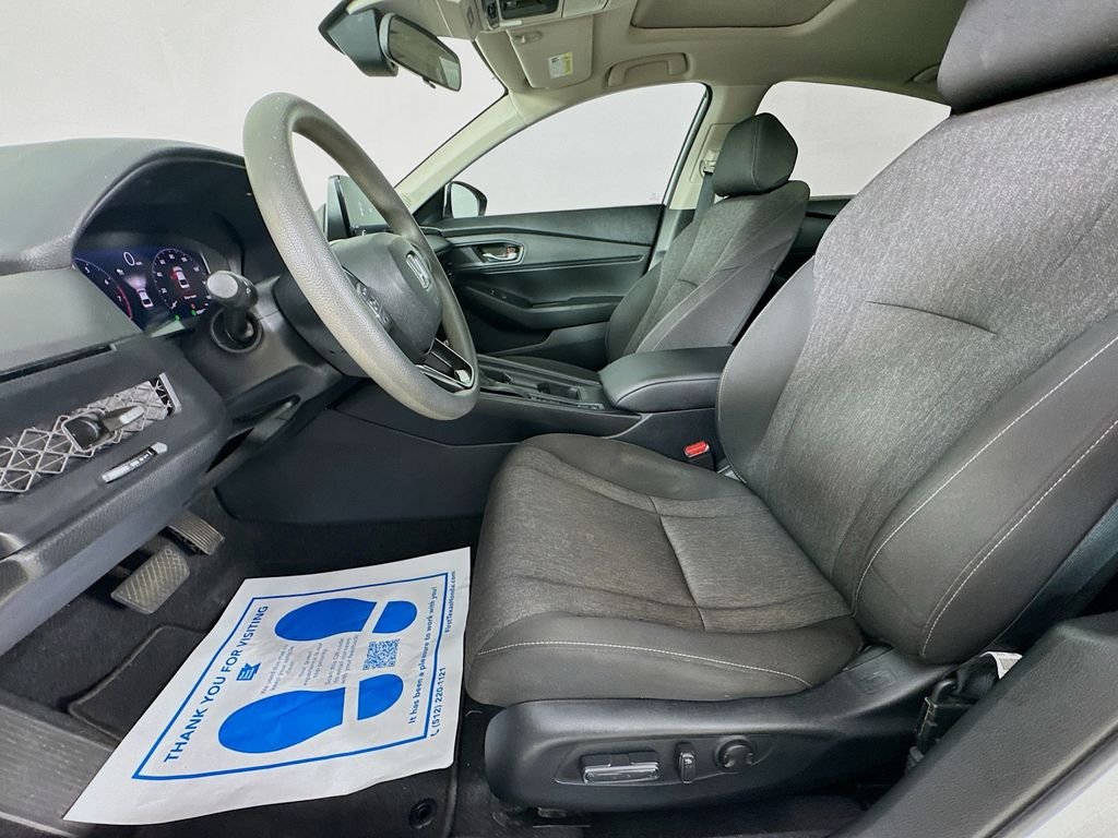 Used 2023 White Honda EX image 25