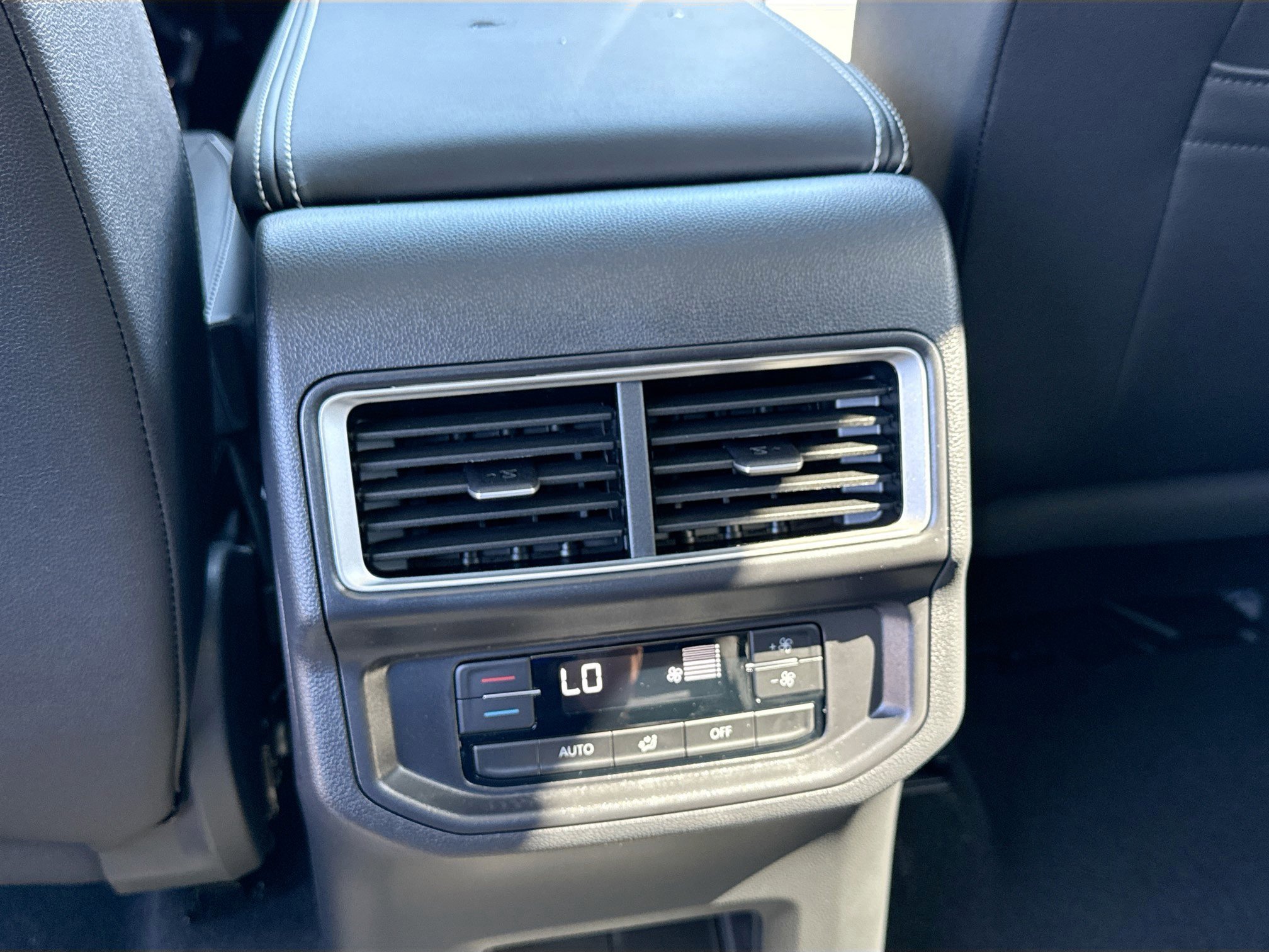 2026 Volkswagen Atlas SE w/Tech - Photo 20