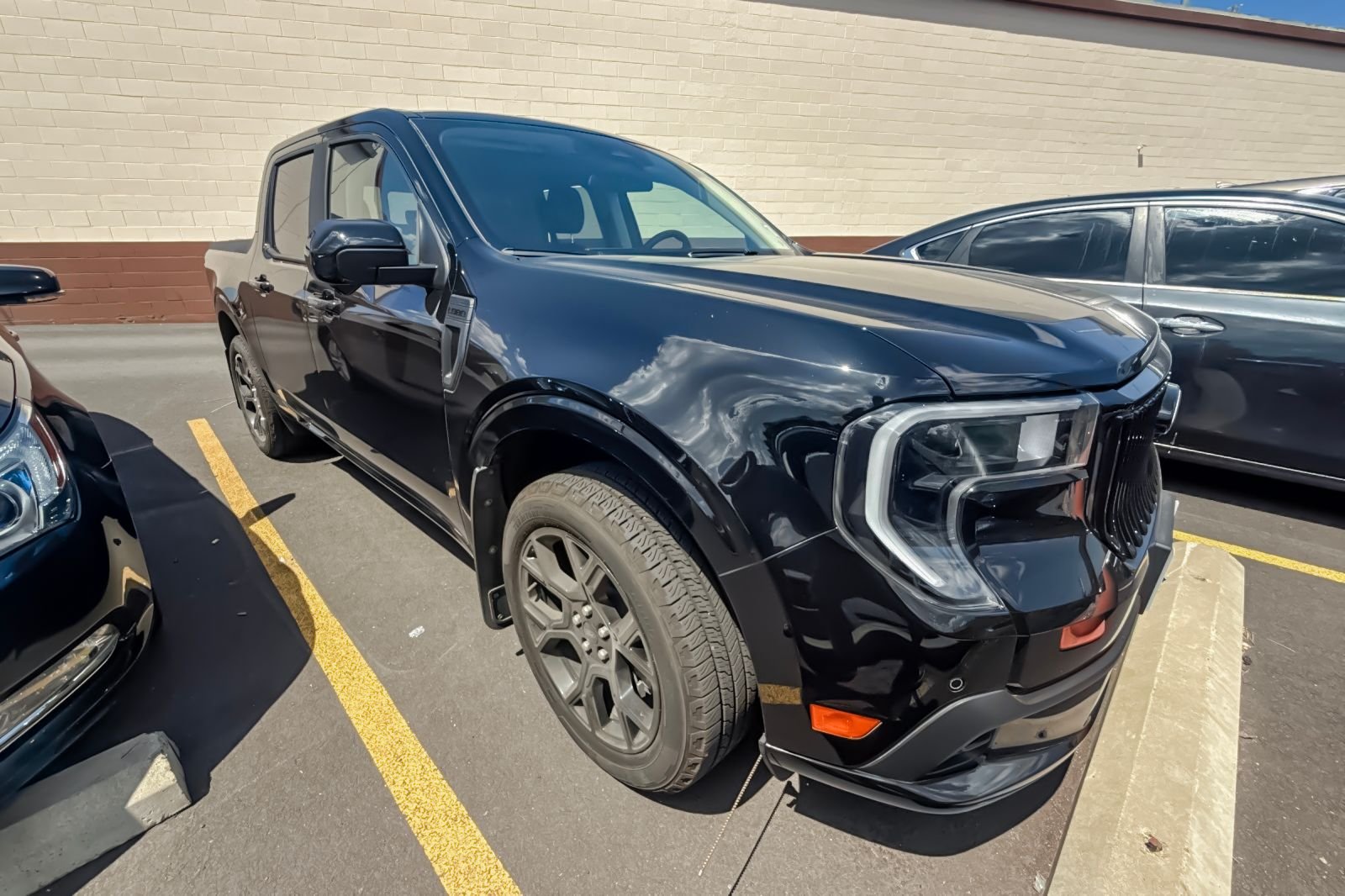 Used 2025 Black Ford Lobo High image 2