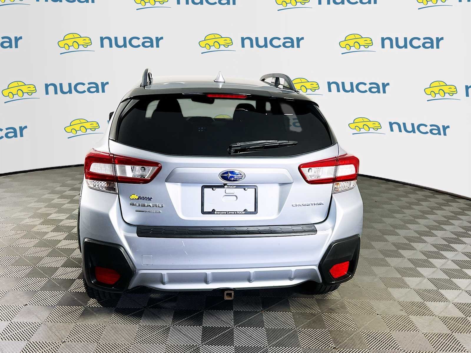 Used 2018 Ice Silver Metallic Subaru Premium image 6
