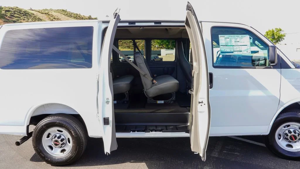 Used 2025 Summit White GMC LT image 12