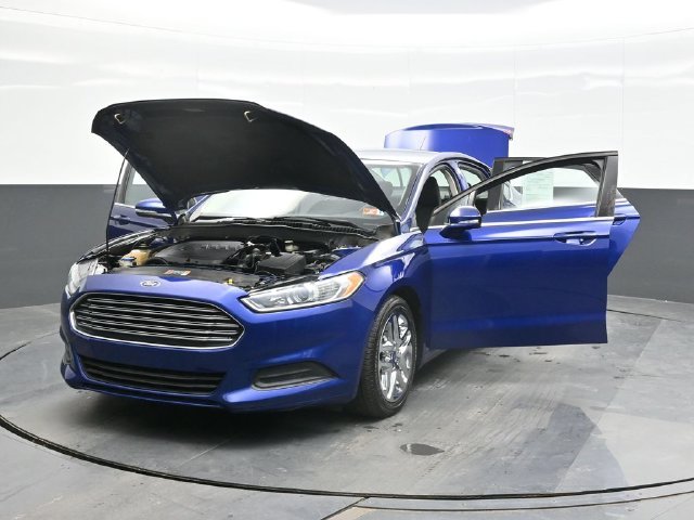 Used 2016 Blue Ford SE image 30