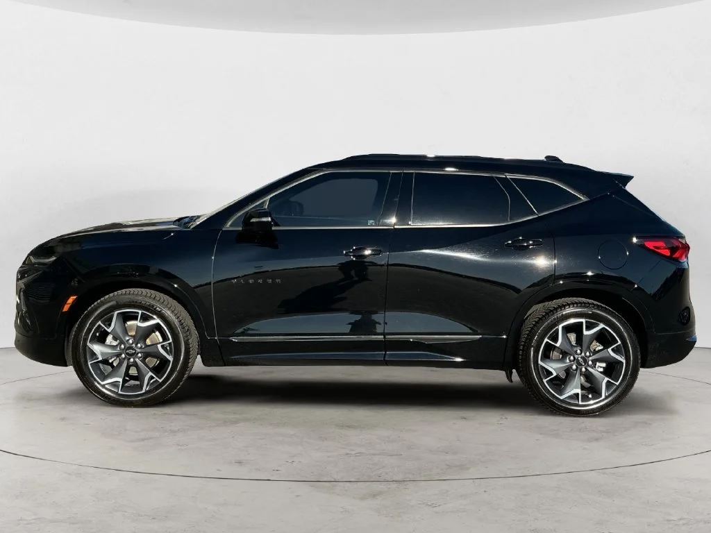 Used 2022 Black Chevrolet RS image 8