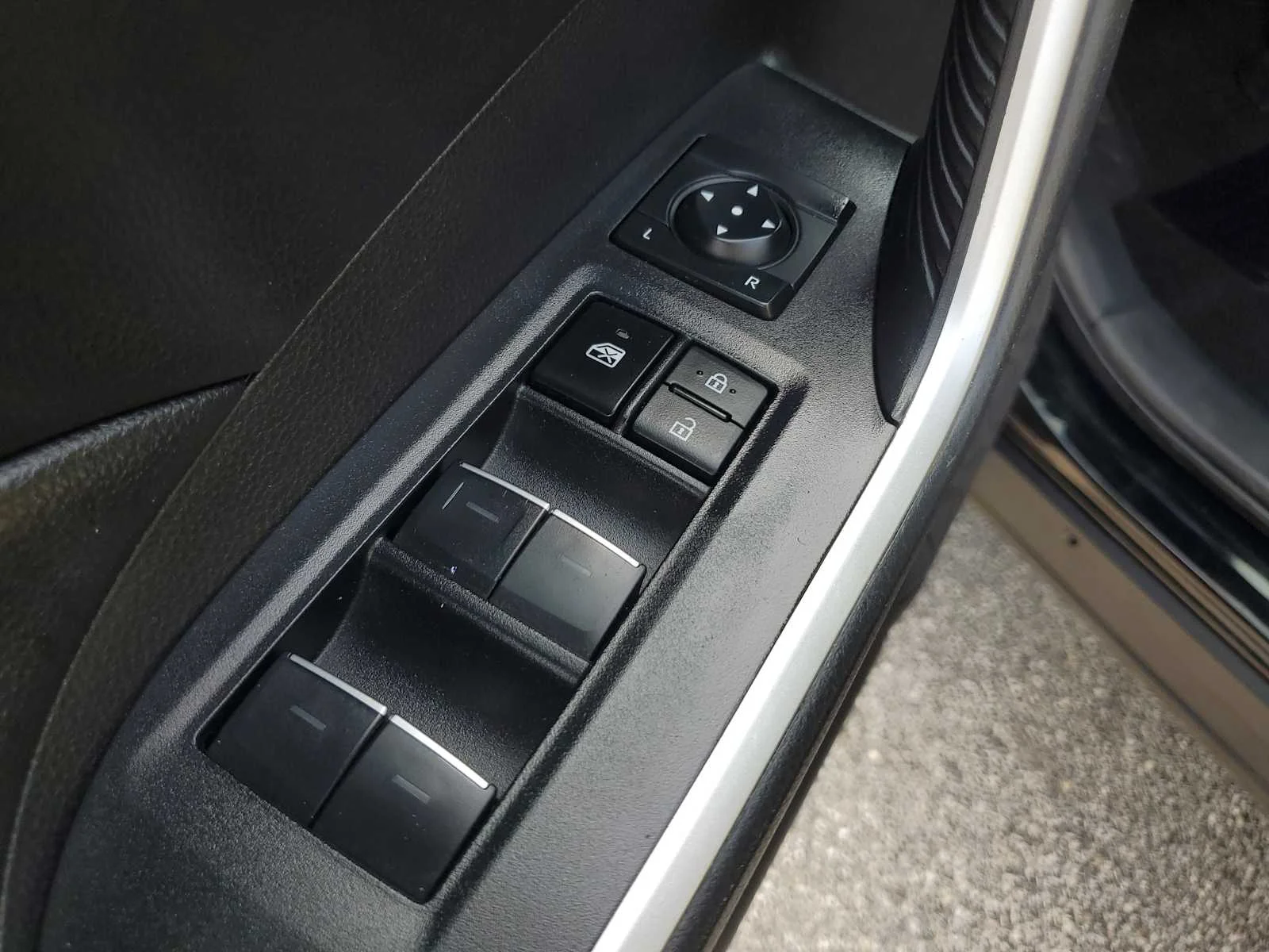 Used 2024 Midnight Black Metallic Toyota XLE image 18