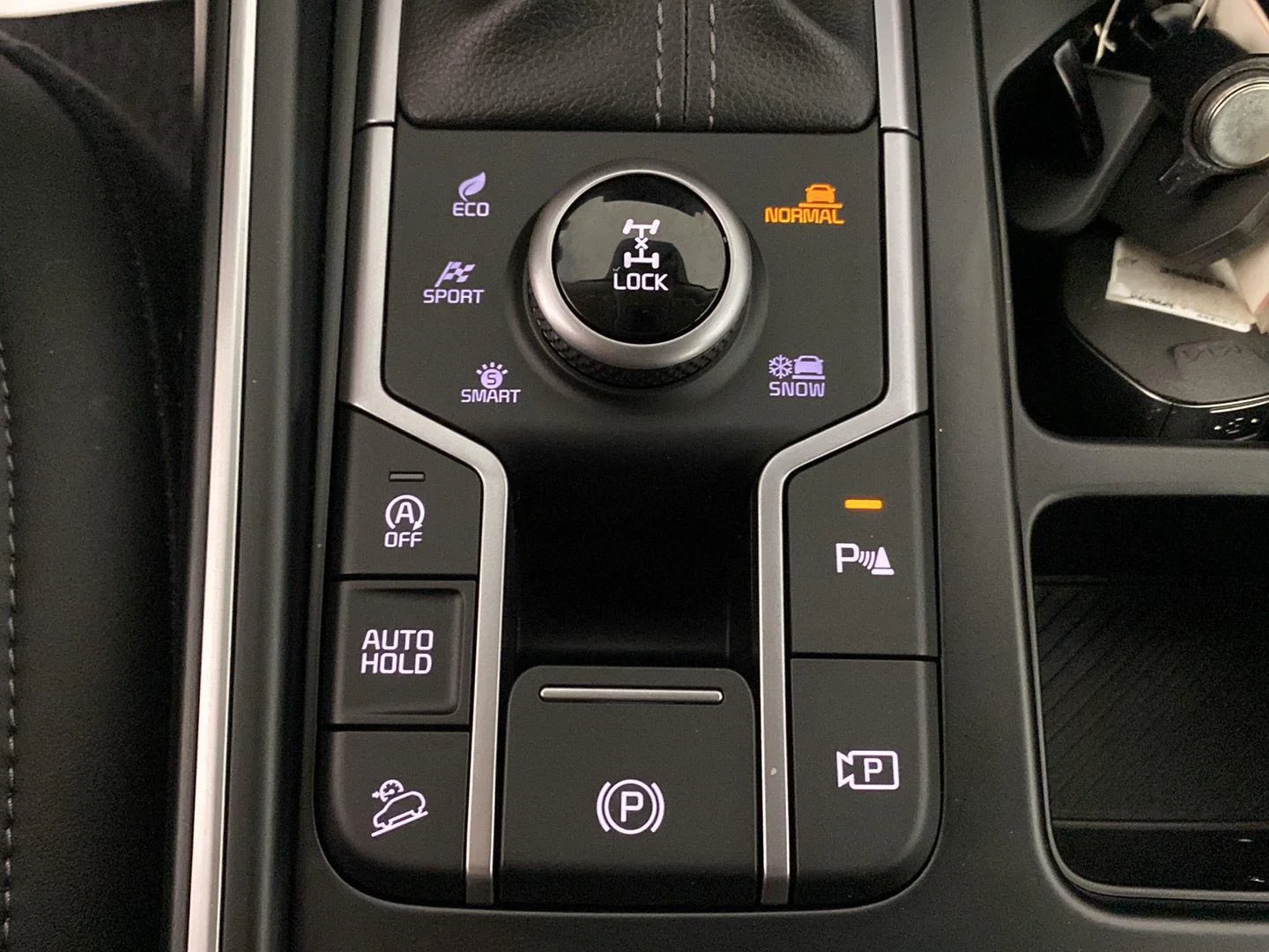 Used 2025 Glacial White Pearl Kia S image 15