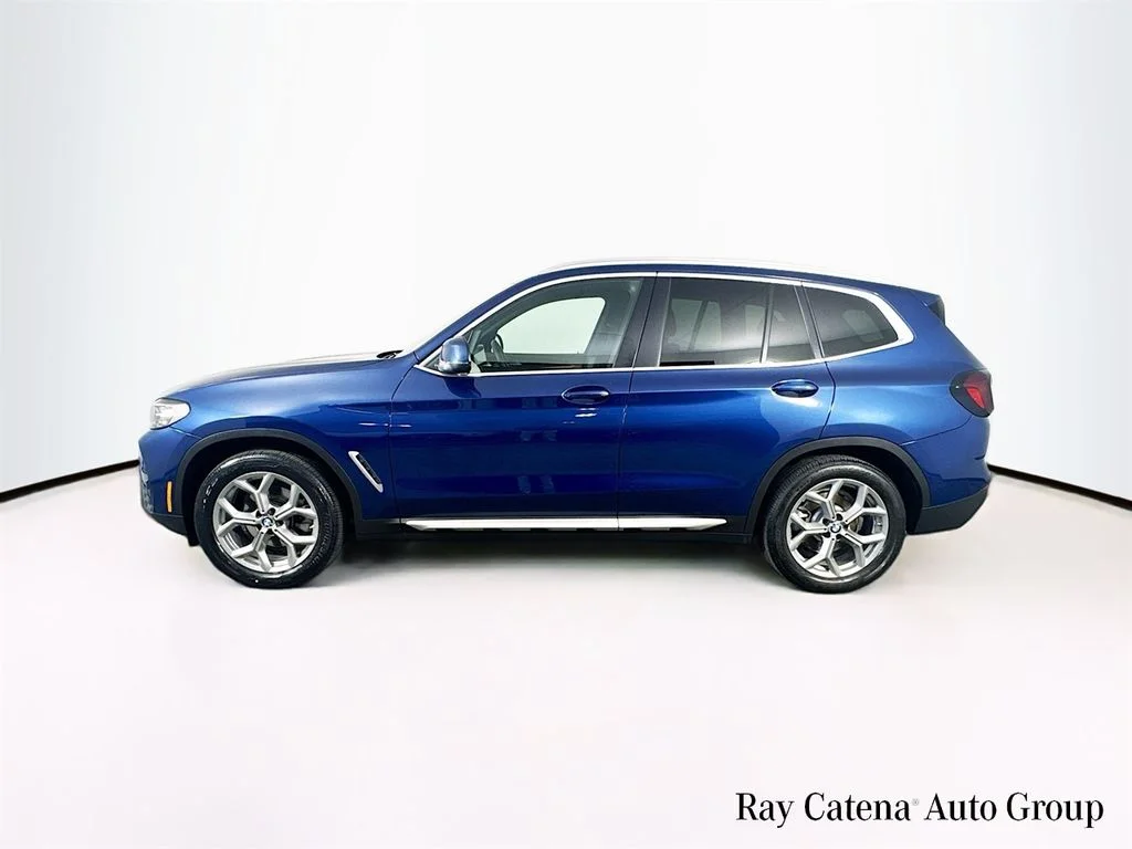 Used 2024 Blue BMW xDrive30i image 4