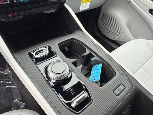 New 2026 Diamond Black Crystal Pearl-Coat Exterior Paint Jeep Limited image 26